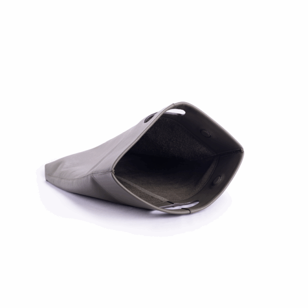Mia - Image 7